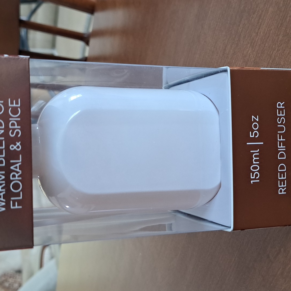C&C California Paradise Reed Diffuser - Picture 3 of 5